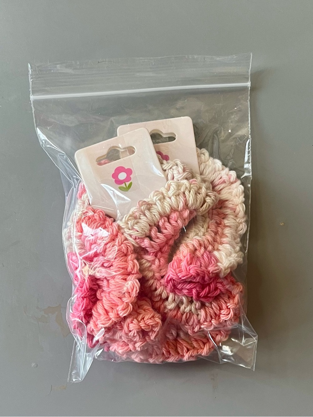 Set of 2 Handmade Crochet Scrunchies - Magenta, Pink, and White Ombre NWT - Picture 6 of 8